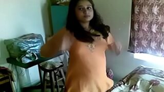 Cewek Gendut Digojlok Lidah Pacar Di Video, Becek Banget.