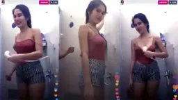 Diva Siregar Mandi Telanjang Dada Tanpa Penutup