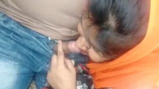 Ledakin Kontol Di Dalam Mobil Sama Gebetan Desi, Dia Bilang “stop Dulu” Sambil Ngos-ngosan