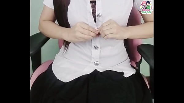 สาวนักศึกษาสวยเป๊ะปัง น้องนิว Xxx แหกกฎโชว์สเปคเร้าใจบนโต๊ะคอม ใช้จู๋ปอมจ่อซ่าให้เห็นชัด