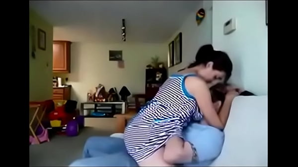 Video Panas Cewek India Digebukin Sambil Live Amatir.