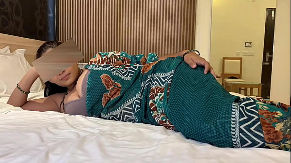 Sasur Ji Godain Baru Nikahi Bahu, Terus Digebukin Keras-keras Pakai Suara Hindi