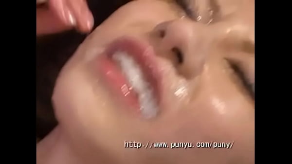 Crot Di Muka Cewek, Bikin Dia Makin Liar!!