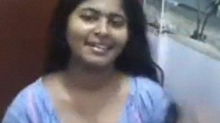 Bhabhi Mandi Dalam Kamar Mandi, Pakaian Malam Seksi Langsung Dibuka Habis-habisan.