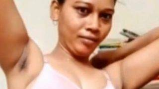 Maid Desi Colong Colong Dari Laptop Majikan, Live Dari Kamar Sendiri.