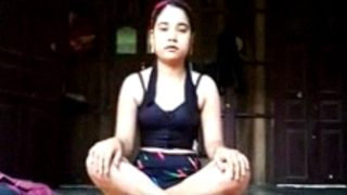 Video Cewek Assam Cantik Bugil Sendiri, Goyang-goyang Bikin Greget.