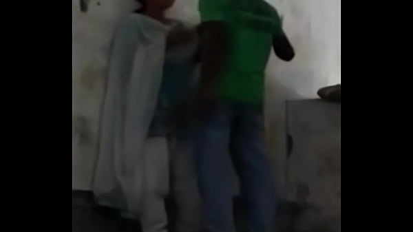 Desi Cewek, Putingnya Dijilat Nikmat Banget