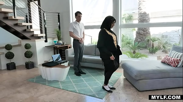 Arab Milf Kylie Kingston Ngidam Kontol Muda