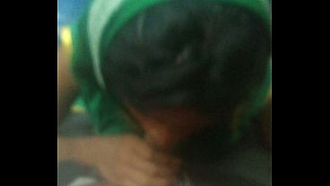 Desi Auntie Pengemis Lokal Kereta Seks, Siap Digoyang Di Dalam Gerbong.