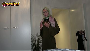 Abis Sholat Maghrib, Kakak Tiriku Berhijab Minta Nge-seks Sebelum Ortu Balik