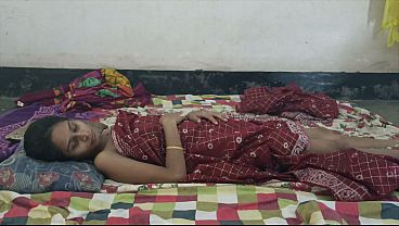 Desi Bhabhi Digebek Tetangga Sampe Meringis Nahan Nikmat