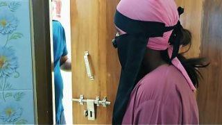 Temen Hijab Kuliahanku Yang Sange, Ngewe Di Kamar Pas Bokap Nyokap Pergi.