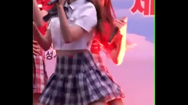 Tonton Seung Ha Bergoyang Bikin Meleleh, Fancam Panas Bikin Ngilu.