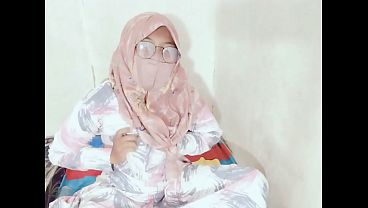 Tante Seksi Indonesia Viral Colmek Pake Botol, Bikin Ngilu Dan Nafsu.