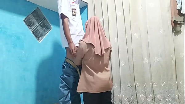 Murid Ngentot Bu Guru Pas Pulang Sekolah, Makin Kenceng Makin Seru.