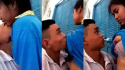 Abg Lagi Crot Di Gudang Sekolah, Bau Keringet Campur Asoy