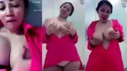 Tante Bunga Buka Bra, Remes-remes Toket Sambil Desah Panas.