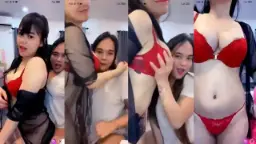 Toket Miss Bintang Diremas Teman, Enak Banget Rasanya.