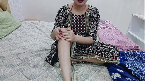 Kakak Tiri Lagi Sendirian Di Kamar, Aku Pun Masuk Dan Ngocok Memek Sambil Dibayangin Dia Di Malam Hari.