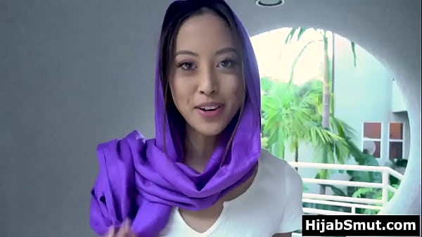 Gadis Muslimah Remaja Lagi Horny, Nggak Bisa Berhenti Mikirin Ngencrot.