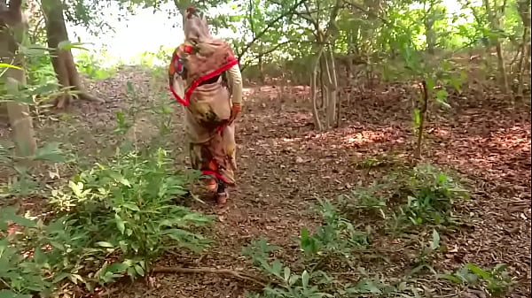 Malam Natal Hot Di Hutan, Desi Radhika Ngewe Gila-gilaan.