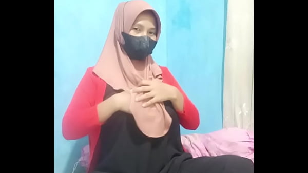 Gadis Hijab Colmek Pake Dildo Sampe Crot Keluar