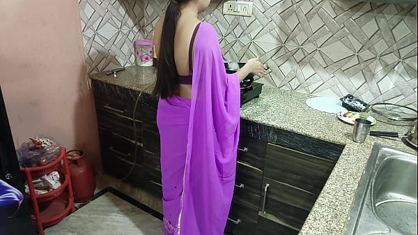 Ibu Tiri India Desi Kagetin Anak Tirinya Vivek Di Ultahnya, Ngomong Kotor Pakai Suara Hindi Bikin Makin Panas.
