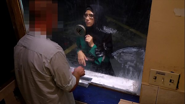 Arab Nekat – Cewek Arab Ngaceng Demi Duit Di Motel Misterius