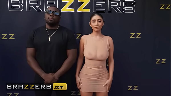Brazzers – Violet Myers Buka-bukaan Lubang Belakang Depan Kamera Paparazi