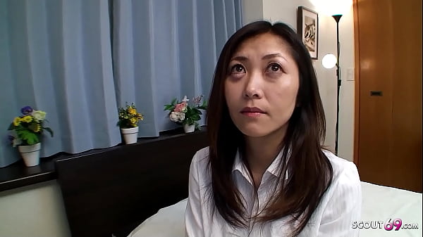 Ibu Tiri Jepang Yang Montok Menggoda Untuk Bercinta Dan Mengisi Penuh Di Film Jav Tanpa Sensor.