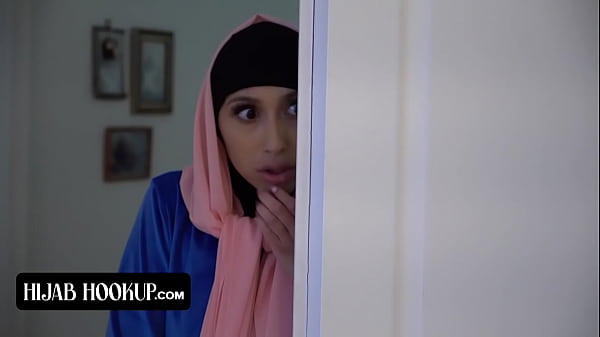 Monyet Hijab Sange, Bokong Montok Digebukin Kontol Instruktur Bejat