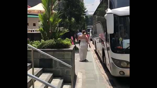 Montoknya Pantat Cina Gede Bikin Ngaceng