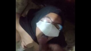 Cewek Indo Ngentot Di Kamar Mandi Sambil Nenggak Air Kencing, Basah Kuyup Semua.