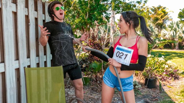 Maya Bijou Digoyang Coach Robby Echo, Latihan Marathon Bikin Muncrat