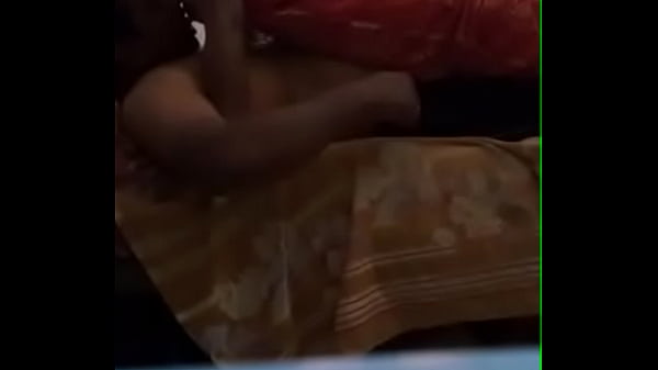 Desi Istri Lagi Nungging Di Atas, Siap Digojlok