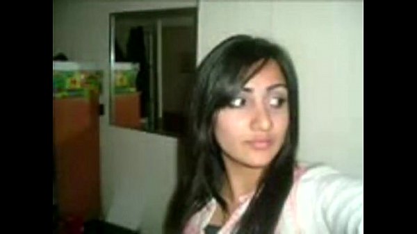 Tonton Penari Desi Goyang Hot – Video Bokep Gratis – Youporn