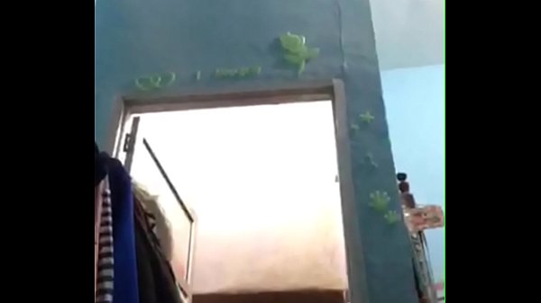 Cewek Indo Mandi Di Depan Webcam, Keliatan Basah Dan Menggoda