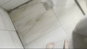 Gue Nemuin Kontol Karet Di Kamar Ibu Tiri Arab Gue, Terus Gue Kasih Dia Nyobain Kontol Asli.