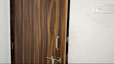 Kakak Tiri Menggantikan Pacar Yang Kurang Memuaskan Di Ranjang.