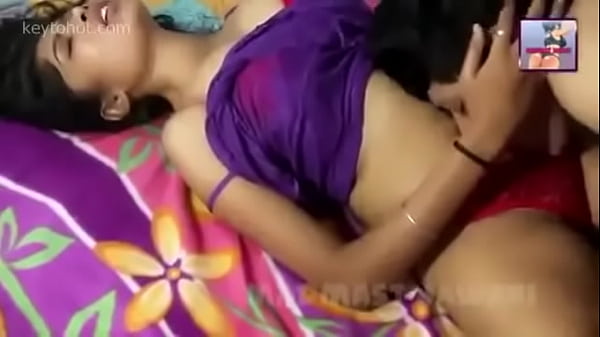 Desi Cewek India, Badan Montok Bikin Ngaceng