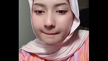 Jilbab Live, Gerakan Basah Bikin Merem Melek