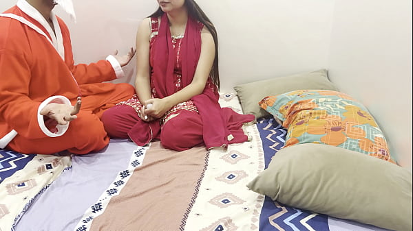 Tahun Baru 2026 Video Bokep Paling Mantap, Dirty Talk Hindi Roleplay Saarabhabhi, Hot Dan Seksi Bikin Horny Sama Santa.